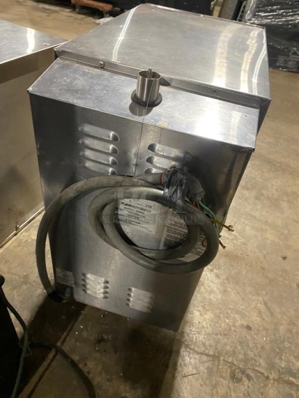 Southbend Simple Steam Series Commercial Stainless Steel Electric Powered 5-Pan Countertop Steamer! With Built In Pan Holding Rack! Model: EZ-5 SN: 07F46349-2! 208V 1 Phase! - Image 4 of 8