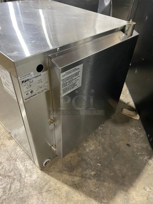 Southbend Strato Steam Series Commercial Stainless Steel Electric Powered 5-Pan Countertop Steamer! With Built In Pan Holding Rack! Model: STRE-5D SN: 11C22568! 208V 3 Phase! - Image 4 of 8