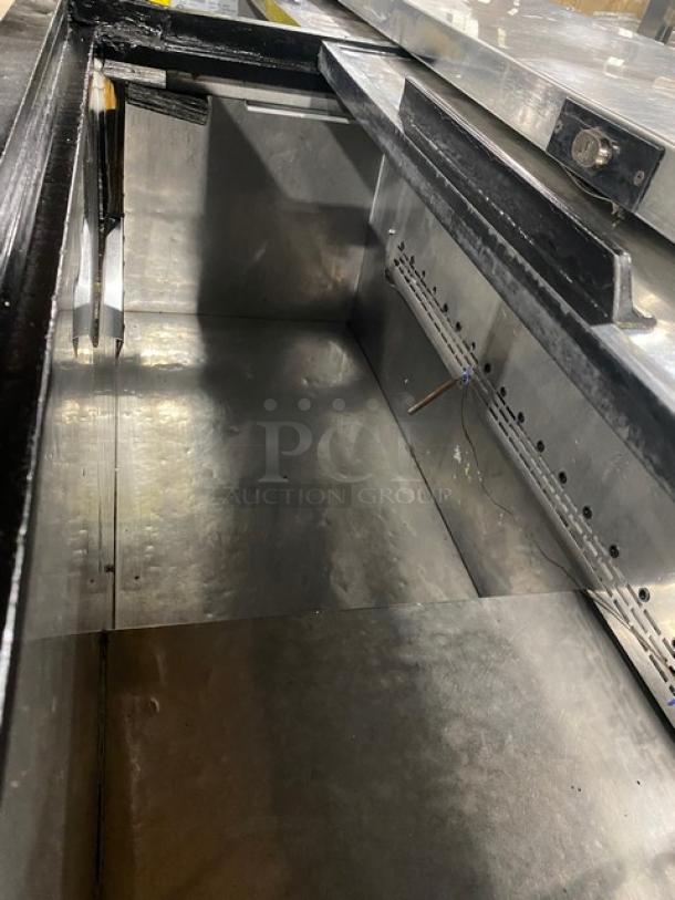 Maxx Cold X-Series Commercial Black Powder Coated Horizontal Bottle Cooler! With Stainless Steel Top & Double Sliding Lids! Model: MXCR65B SN: 382322! 115V 1 Phase! - Image 5 of 8