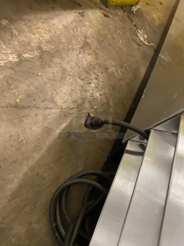 True Commercial Stainless Steel Solid 2 Door Refrigerated Bar Back Cooler! With Stainless Steel Worktop! With Poly Coated Wire Racks! Model: TBB-3-S SN: 6640829! 115V 1 Phase! - Image 9 of 9