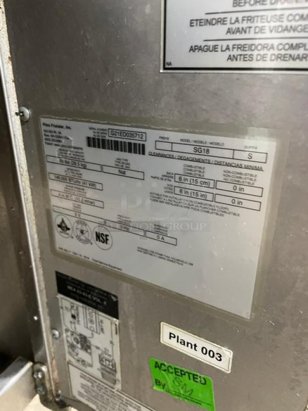 Pitco Commercial Stainless Steel Natural Gas Powered Deep Fat Fryer! With Back Splash & Basket Hanger! Model: SG18-S SN: G21ED035712! On Casters! - Image 7 of 8