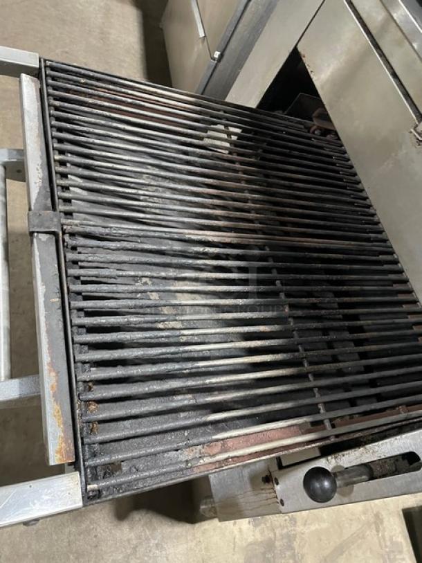 Montague Legend Series Commercial Stainless Steel Natural Gas Powered Heavy Duty 36" Double Stacked Deck-Style Infared Radiglo Broiler! With Individual Controls! Model: 236W36 SN: L7-D-72955A! On Legs! - Image 5 of 10