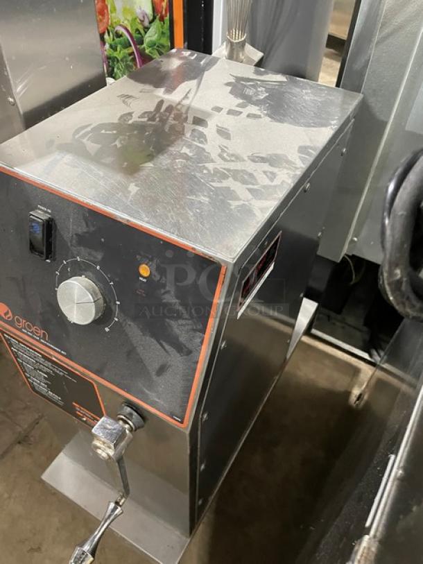 Groen! 2018 Late Model! Commercial Stainless Steel Electric Powered Self Contained 40 Gal. Steam Jacketed Tilting Steam Kettle! With Manual Tilt Crank & Butterfly-Shaped Pour Lip! With Wire Whisk! Model: DEE/4-40 SN: 100893! 208V 3 Phase! On Legs! - Image 2 of 8