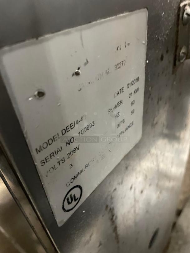 Groen! 2018 Late Model! Commercial Stainless Steel Electric Powered Self Contained 40 Gal. Steam Jacketed Tilting Steam Kettle! With Manual Tilt Crank & Butterfly-Shaped Pour Lip! With Wire Whisk! Model: DEE/4-40 SN: 100893! 208V 3 Phase! On Legs! - Image 5 of 8
