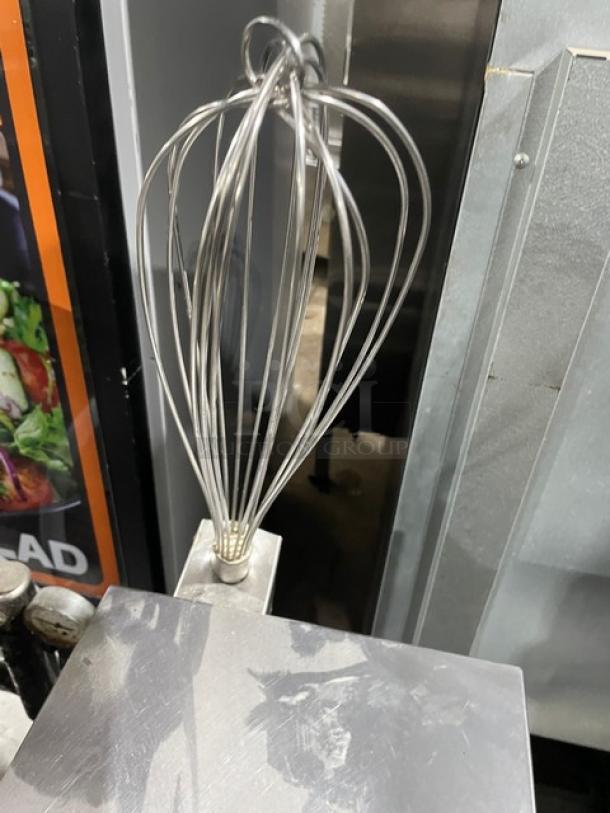 Groen! 2018 Late Model! Commercial Stainless Steel Electric Powered Self Contained 40 Gal. Steam Jacketed Tilting Steam Kettle! With Manual Tilt Crank & Butterfly-Shaped Pour Lip! With Wire Whisk! Model: DEE/4-40 SN: 100893! 208V 3 Phase! On Legs! - Image 8 of 8