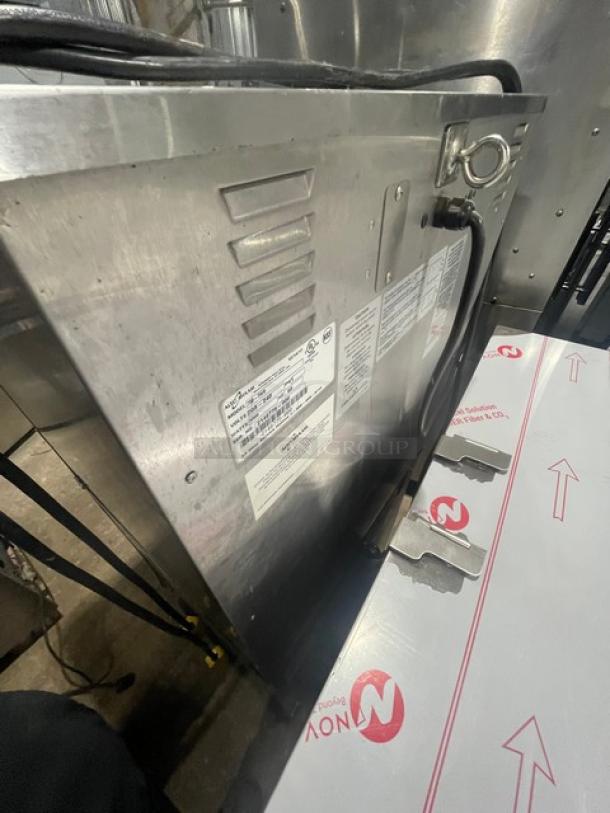 Alto-Shaam! 2017 Late Model! Halo Heat Series Commercial Stainless Steel Electric Powered Double Stacked Low Temperature Cook & Hold Oven! With Wired Oven Racks! With Individual Controls! Model: 750-TH/II SN: 2146775-000! 208-240V 1 Phase! 2X Your Bid Makes One Unit! - Image 4 of 10
