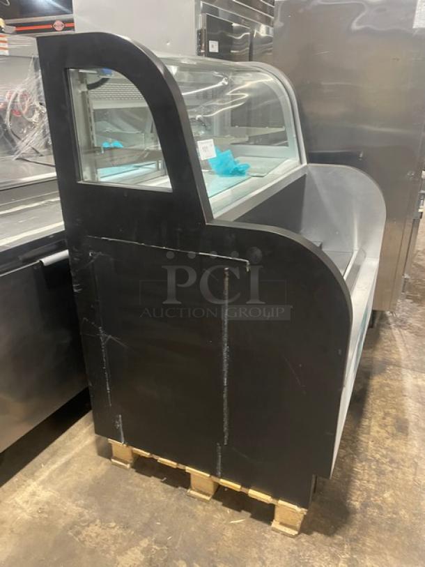 RPI Industries Commercial Black Powder Coated Multi-Level Refrigerated Open Grab-N-Go Bakery Merchandiser Display Case! With Upper Non-Refrigerated Dry Display Show Case! With Glass Shelves! With Rear Access Sliding Glass Doors! Model: SCCB48R-CD SN: 03196932! 115V! - Image 3 of 9