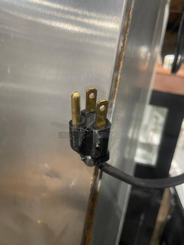 Victory Commercial Stainless Steel Half Door Dual Temp Refrigerator/Freezer Combo! With Wired Racks! Model: RFS-1D-S7-HD SN: M0756713! 115V 1 Phase! On Legs! - Image 10 of 10