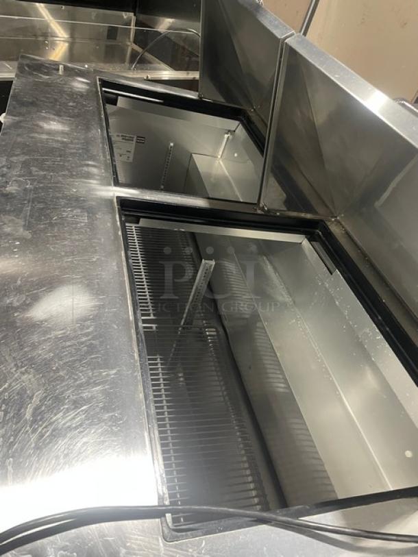 True Commercial Stainless Steel 2 Door Refrigerated Bain Marie Style Mega Top Salad/Sandwich Prep Table! With Poly Coated Wire Racks! Model: TSSU-60-24M-B-ST SN: 8931352! 115V 1 Phase! On Casters! - Image 8 of 9