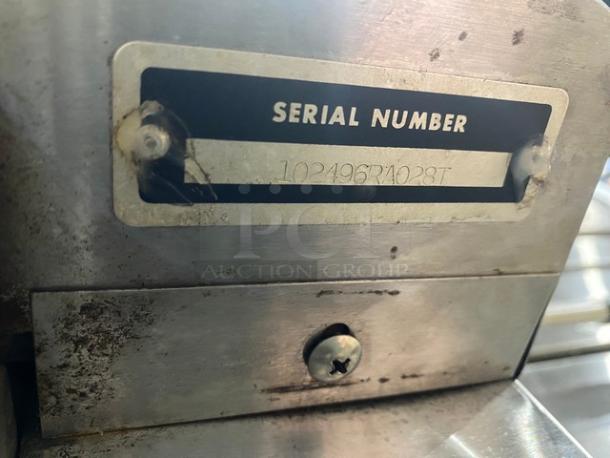 Blodgett Solid State Series Commercial Stainless Steel Natural Gas Powered Double Stacked Dual Flow Convection Oven! With Wire Oven Racks! SN: 102496RA030B/102496RA028T! On Casters! 2X Your Bid Makes One Unit! - Image 11 of 11