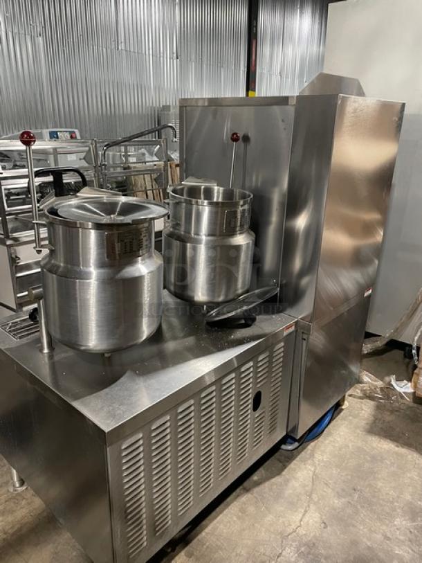 Vulcan Boiler-Base Series Commercial Stainless Steel Natural Gas Powered Dual Compartment Steam Cabinet! With Individual Controls! Model: VHX24G SN: 46-2005342! 120V 1 Phase! On Legs! With Vulcan Commercial Stainless Steel 2/3 Jacketed Direct Steam Double 24 Qt. Tilting Kettles! Mounted On High Cabinet Base! With Single Swivel Deck Faucet! Model: 2T2036D SN: 46-2005343/N323/N324! 115V 1 Phase! On Legs! 2X Your Bid Makes One Unit! - Image 3 of 16