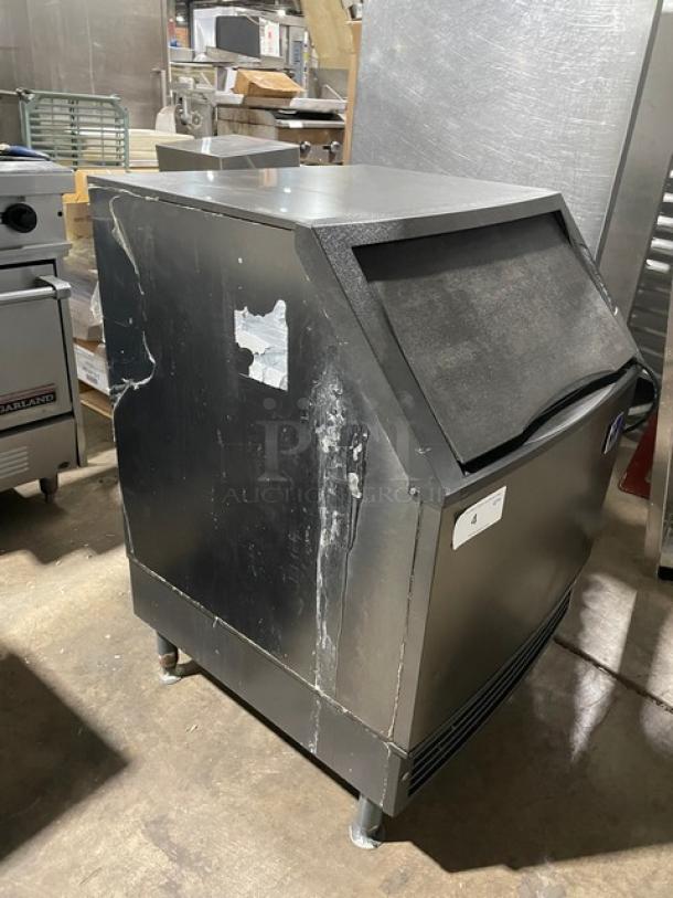 Manitowoc NEO Series Commercial Stainless Steel Air-Cooled Undercounter Half Dice Ice Cube Making Machine! With Built In 90 Lb. Storage Bin! With Slide Back Style Lid! Model: UYF0140A-161B SN: 310479927! 115V 1 Phase! On Legs! - Image 2 of 12