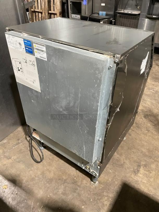Manitowoc NEO Series Commercial Stainless Steel Air-Cooled Undercounter Half Dice Ice Cube Making Machine! With Built In 90 Lb. Storage Bin! With Slide Back Style Lid! Model: UYF0140A-161B SN: 310479927! 115V 1 Phase! On Legs! - Image 3 of 12