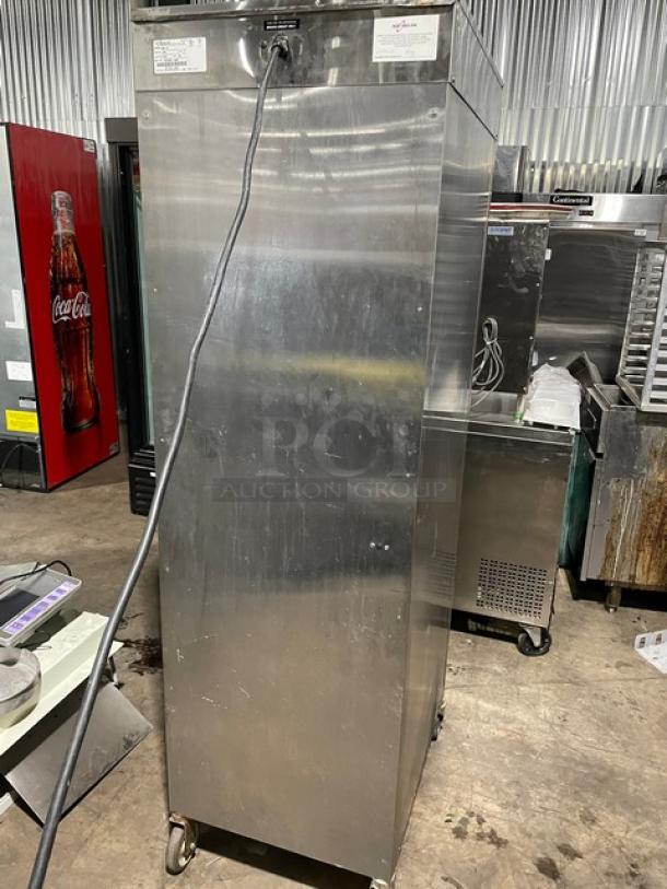 Alto-Shaam Halo Heat Series Commercial Stainless Steel Solid Dutch Door Dual Compartment Mobile Heated Holding/Proofing Cabinet! With Built In Pan Holding Racks! Model: 1000-UP SN: 797059-000! 120V 1 Phase! On Casters! - Image 3 of 9