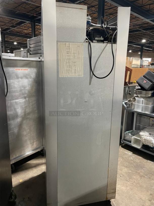 Traulsen Dealers Choice Series Commercial Stainless Steel Half Door Single Section Reach In Refrigerator! Energy Star Certified! With Poly Coated Wire Racks! Model: G10000 SN: T19384C06! 115V 1 Phase! On Casters! - Image 3 of 10