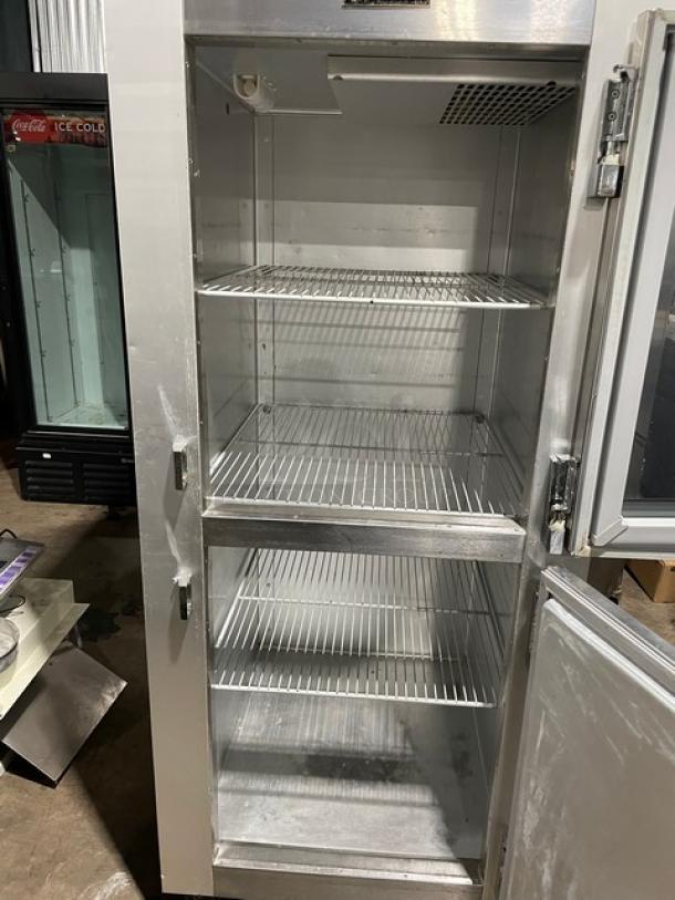 Traulsen Dealers Choice Series Commercial Stainless Steel Half Door Single Section Reach In Refrigerator! Energy Star Certified! With Poly Coated Wire Racks! Model: G10000 SN: T19384C06! 115V 1 Phase! On Casters! - Image 5 of 10