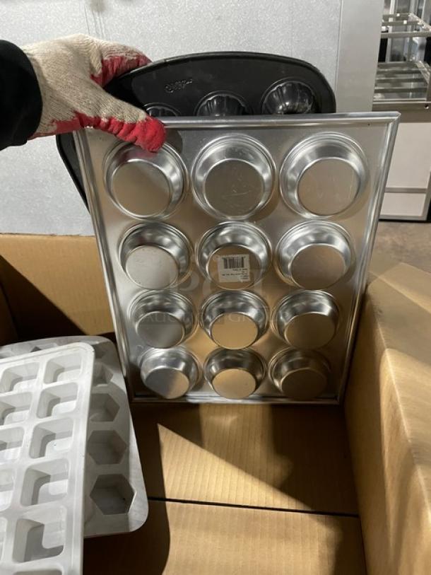Lot Of Commercial Miscellaneous Baking Molds/Pans! ALL ONE MONEY! - Image 7 of 8