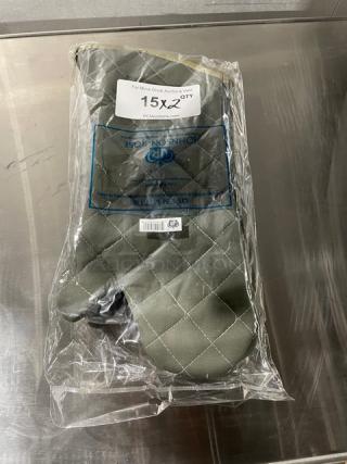 BRAND NEW! Johnson-Rose Commercial Green Fire-Resistant Oven Mitts! 2X Your Bid!