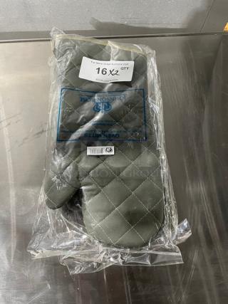 BRAND NEW! Johnson-Rose Commercial Green Fire-Resistant Oven Mitts! 2X Your Bid!