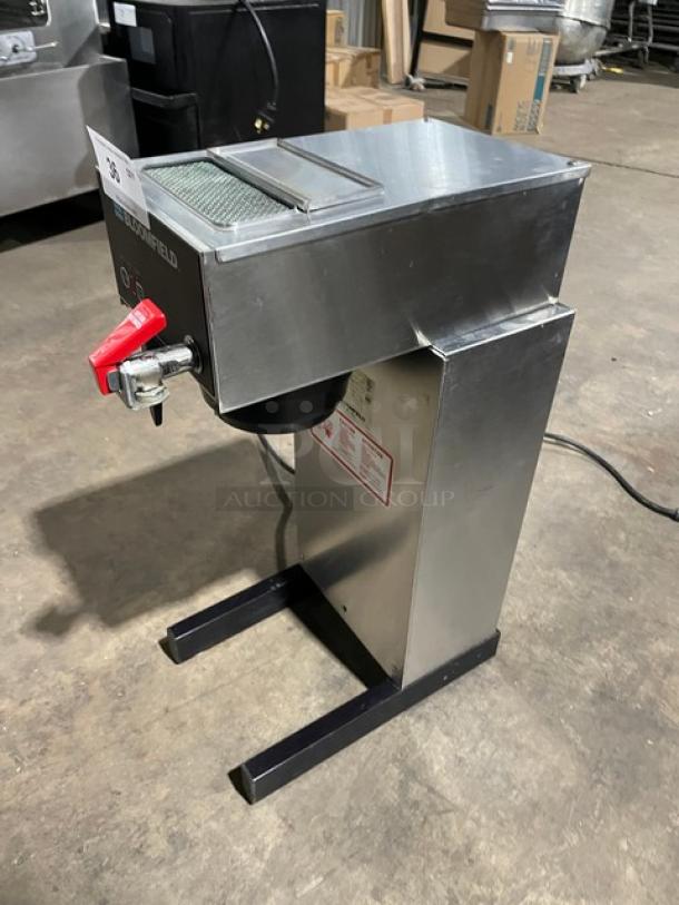 Bloomfield Commercial Stainless Steel Electric Powered Countertop Automatic Thermal Coffee Brewer! With Hot Water Dispenser! With Digital Controls & Brew Basket! Model: 1080 SN: 06R00001690! 120V! - Image 2 of 9