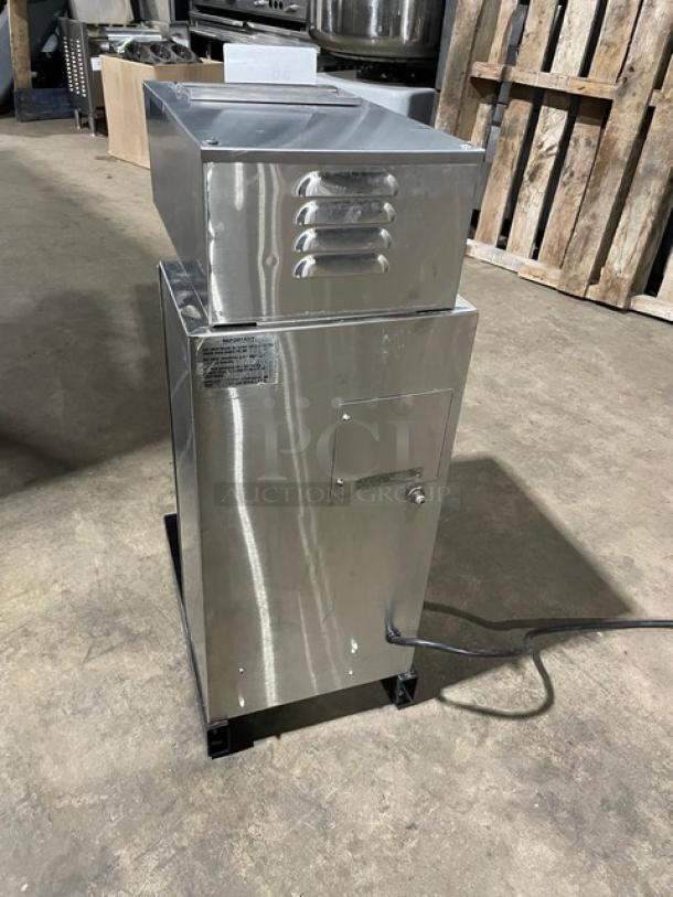 Bloomfield Commercial Stainless Steel Electric Powered Countertop Automatic Thermal Coffee Brewer! With Hot Water Dispenser! With Digital Controls & Brew Basket! Model: 1080 SN: 06R00001690! 120V! - Image 3 of 9