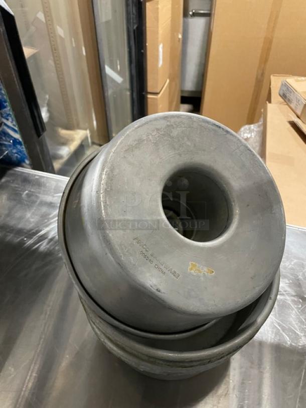 Commercial Round Tube/Bundt Cake Ring-Mold Baking Pans! 5X Your Bid! - Image 4 of 6