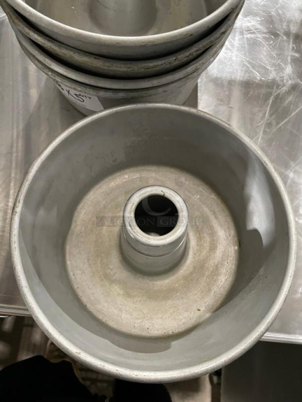 Commercial Round Tube/Bundt Cake Ring-Mold Baking Pans! 5X Your Bid! - Image 5 of 6