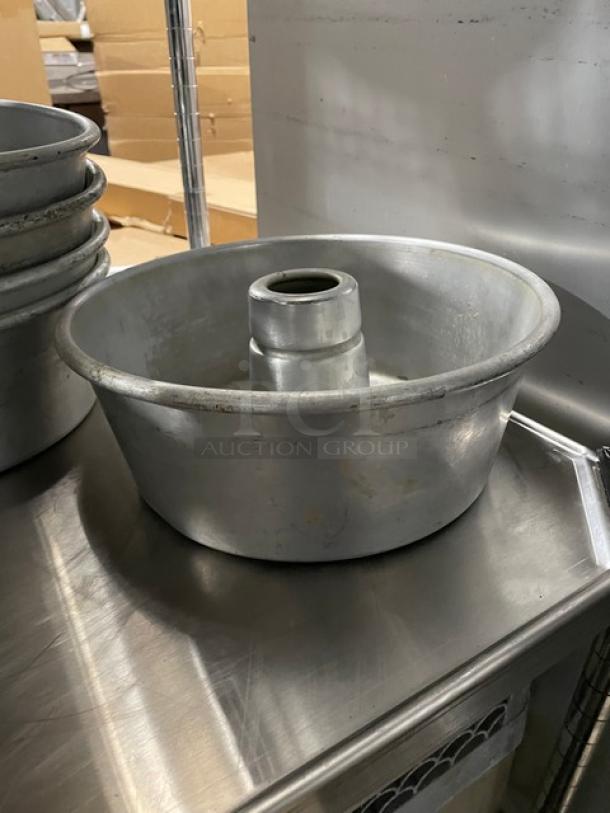 Commercial Round Tube/Bundt Cake Ring-Mold Baking Pans! 5X Your Bid! - Image 6 of 6