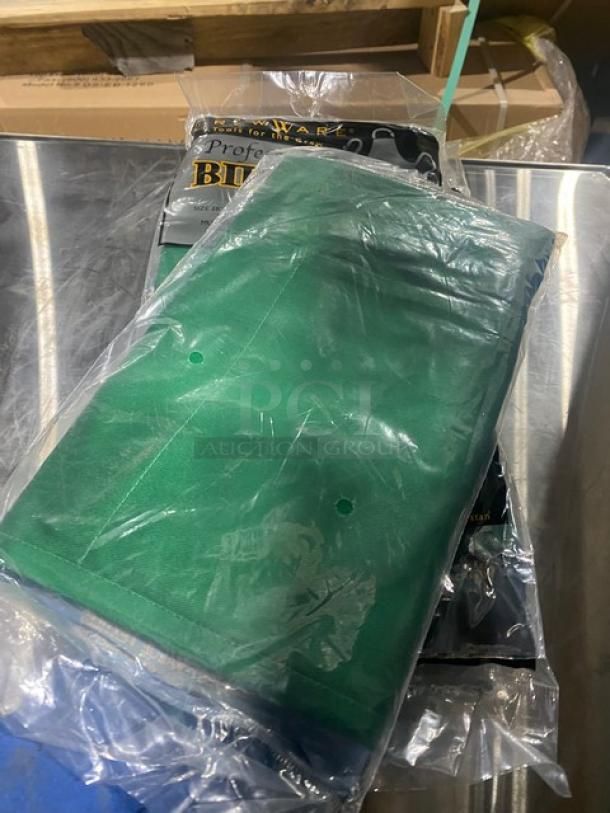 NEW! Crew Ware Commercial Green Multi-Purpose Machine Washable Professional Bib Style Aprons! With Adjustable Neck Strap! Model: 612BAFH-GN! 12X Your Bid! - Image 3 of 5