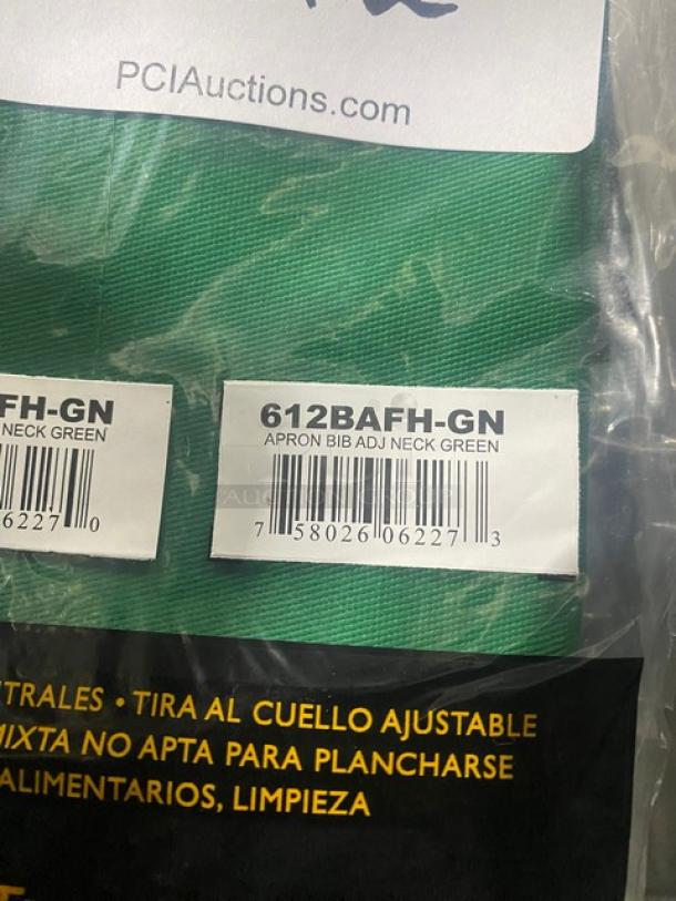 NEW! Crew Ware Commercial Green Multi-Purpose Machine Washable Professional Bib Style Aprons! With Adjustable Neck Strap! Model: 612BAFH-GN! 12X Your Bid! - Image 5 of 5