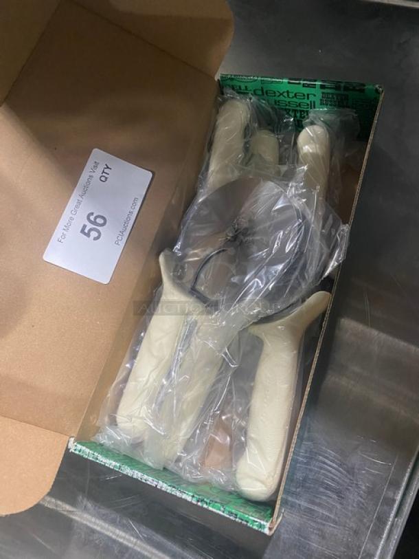 NEW! Dexter Russell Commercial Stainless Steel Sani-Safe White Handled Pizza Cutters! Model: P177A-EZC! 6X Your Bid! - Image 2 of 7