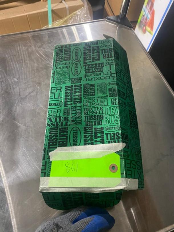 NEW! Dexter Russell Commercial Stainless Steel Sani-Safe White Handled Pizza Cutters! Model: P177A-EZC! 6X Your Bid! - Image 7 of 7