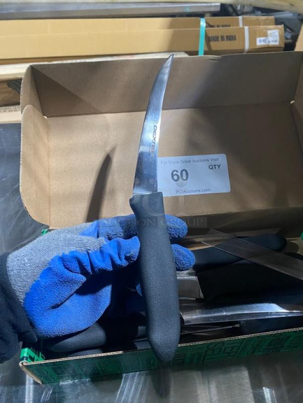 NEW! Dexter Russell Sani-Safe Series Commercial Stainless Steel 6" Curved Semi-Flex Boning Knives! With Black Grip Handle! Model: ST131-6! 12X Your Bid! - Image 4 of 7