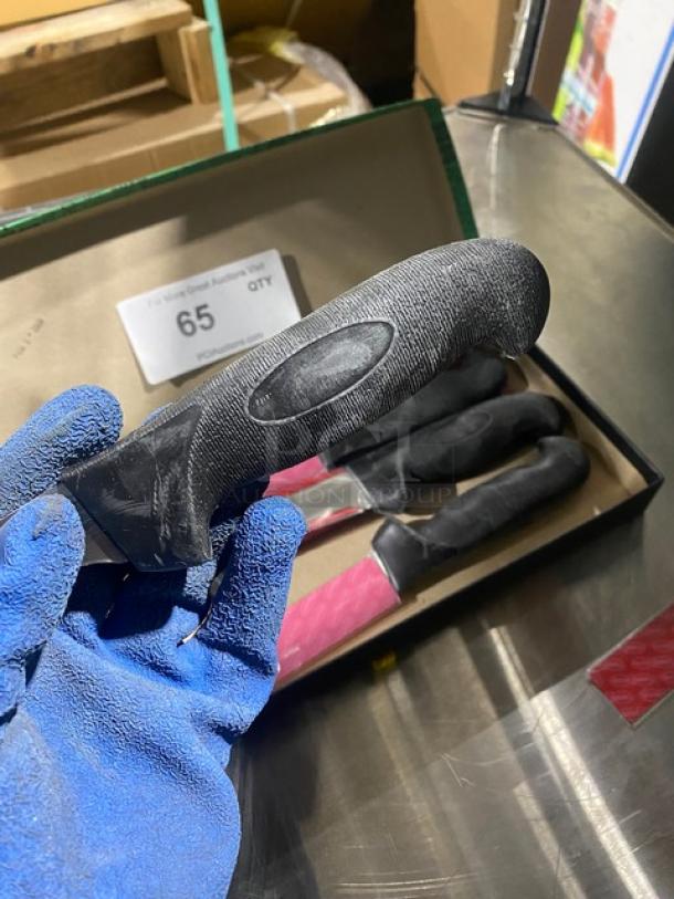 NEW! Dexter Russell SofGrip Series Commercial Stain-Free High Carbon Steel 7-1/2" Heading Knives! With Black Soft Grip Handle! Model: SG114H! 6X Your Bid! - Image 6 of 7