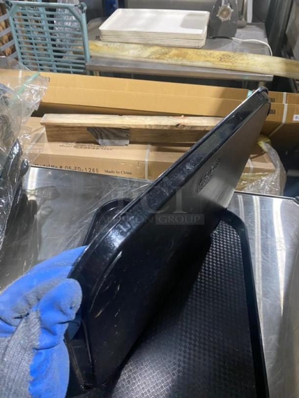 Cambro Commercial Black Rectangular Fast Food/Cafeteria Serving Trays! Model: 1418FF! 5X Your Bid! - Image 4 of 6