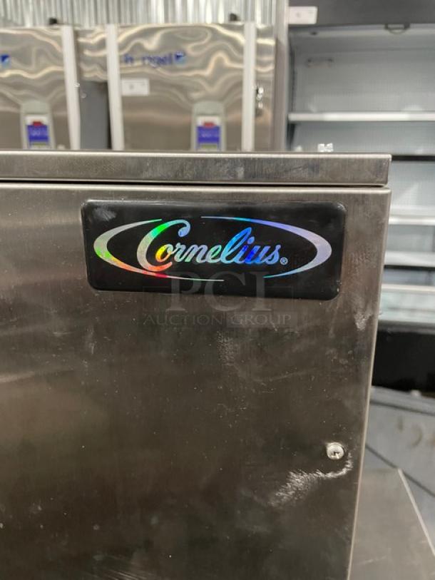 Cornelius Commercial Stainless Steel Electric Powered Air-Cooled Flake-Style Continuous Flow Ice Maker Machine Head! Model: WCF710-A SN: 638090250! 115V! With Cornelius 30-Series Commercial Stainless Steel Ice Storage Bin! With Lift Open Style Lid! Model: B530SS SN: 63E0241BB044! On Legs! ALL ONE MONEY! - Image 5 of 11