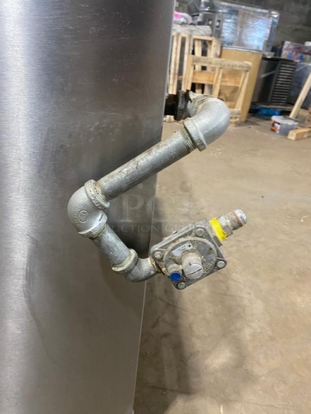 CookRite Commercial Stainless Steel Natural Gas Powered Split Top Flat Griddle & 6 Burner Range/Double Oven Combo! With Back Splash! With Wire Oven Racks! On Legs! - Image 10 of 12