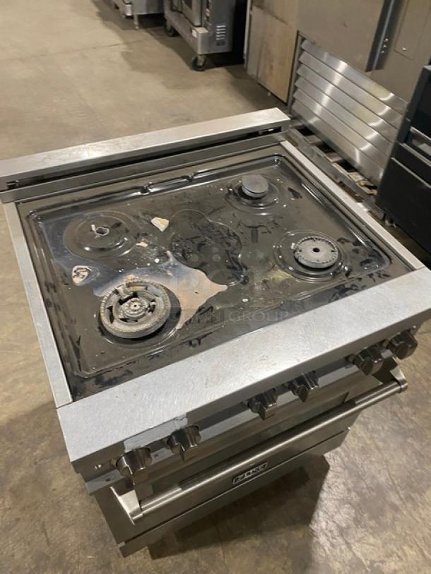 ZLine! 2020! Late Model! Professional Series Commercial Stainless Steel Natural Gas Powered 4 Burner Range/Oven Combo! With Wire Oven Racks! Model: RGS-30 SN: 20080776039! 120V! On Legs! - Image 5 of 12
