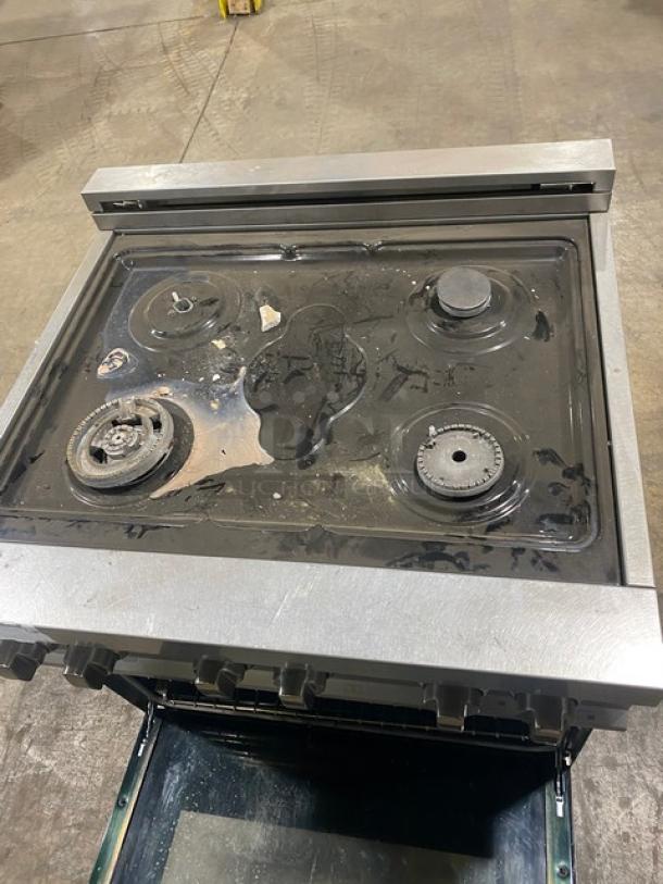 ZLine! 2020! Late Model! Professional Series Commercial Stainless Steel Natural Gas Powered 4 Burner Range/Oven Combo! With Wire Oven Racks! Model: RGS-30 SN: 20080776039! 120V! On Legs! - Image 8 of 12
