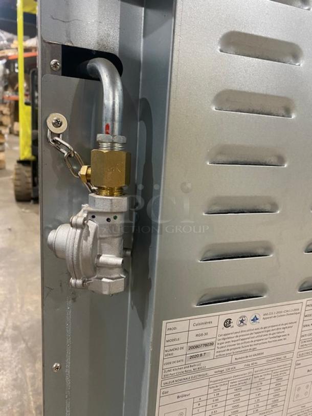 ZLine! 2020! Late Model! Professional Series Commercial Stainless Steel Natural Gas Powered 4 Burner Range/Oven Combo! With Wire Oven Racks! Model: RGS-30 SN: 20080776039! 120V! On Legs! - Image 11 of 12