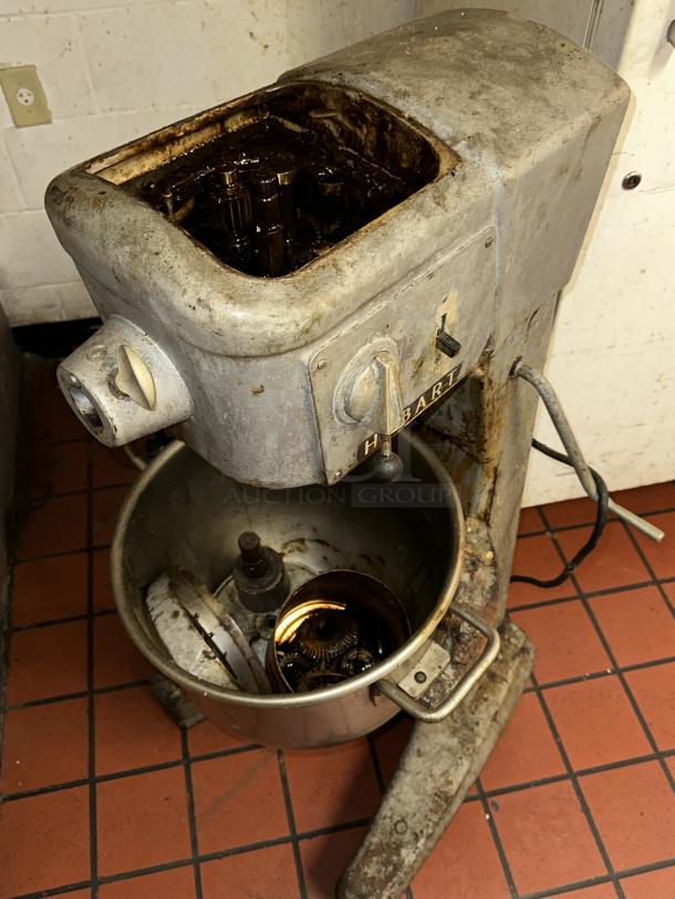 Hobart Mixer D300, Does Not Work - Image 2 of 4
