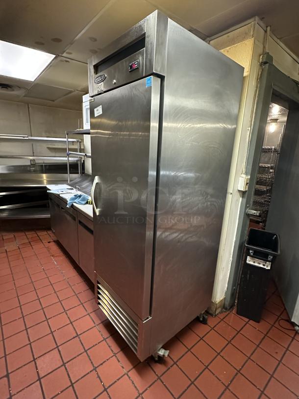 Ikon KB27R Single Door Bottom Mount Refrigerator, on Casters 115 Volt TESTED AND WORKING - Image 2 of 4
