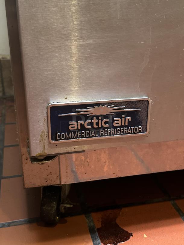 Arctic Air AST72R 71.5-Inch 3-Door Refrigerated Sandwich/Salad Prep Table 115v Powered On, with Cutlery Board - Image 7 of 7
