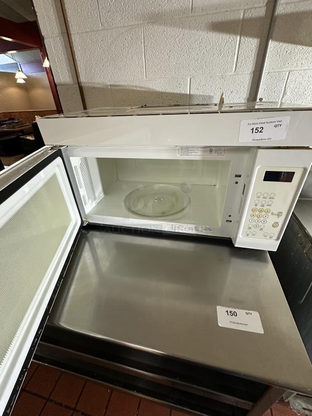 Whirlpool Microwave - Image 2 of 3