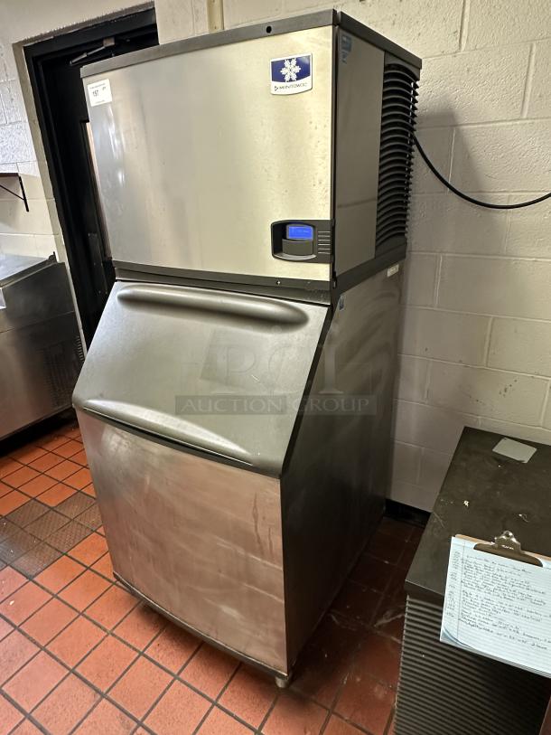 Like New!  Manitowoc ID-0606A-261 Ice Maker with B-570 Bin, 208-230 Volt single phase - Image 2 of 8
