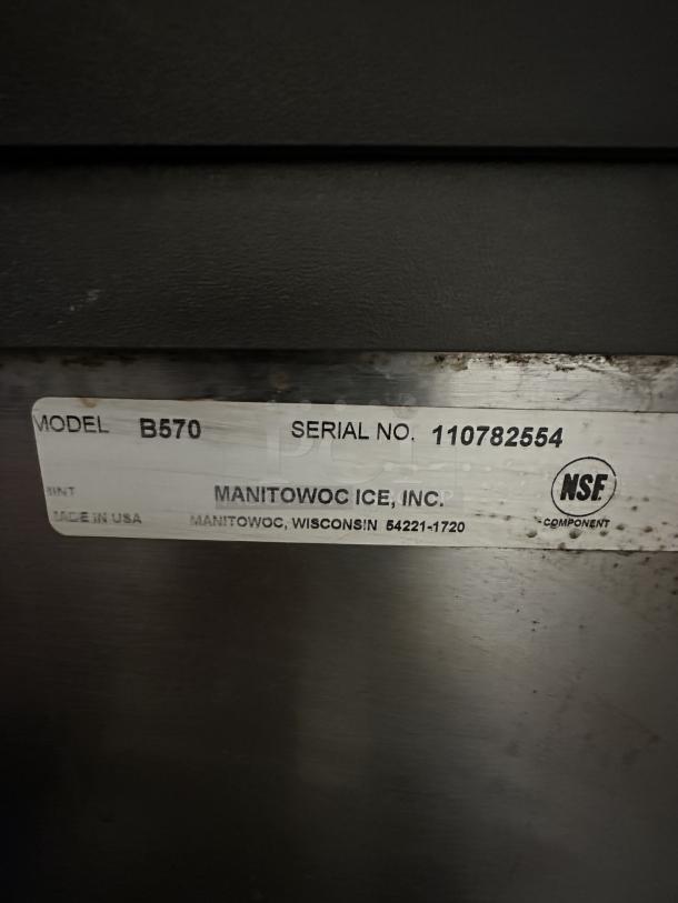 Like New!  Manitowoc ID-0606A-261 Ice Maker with B-570 Bin, 208-230 Volt single phase - Image 7 of 8