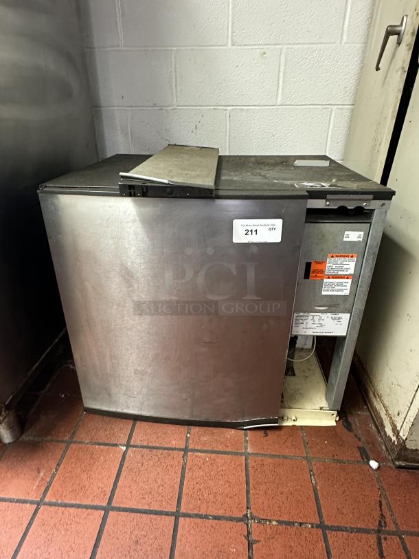 Manitowoc Ice Maker Head, No bin, No Power, Model SY1004A, 208–230-volt single phase - Image 1 of 3