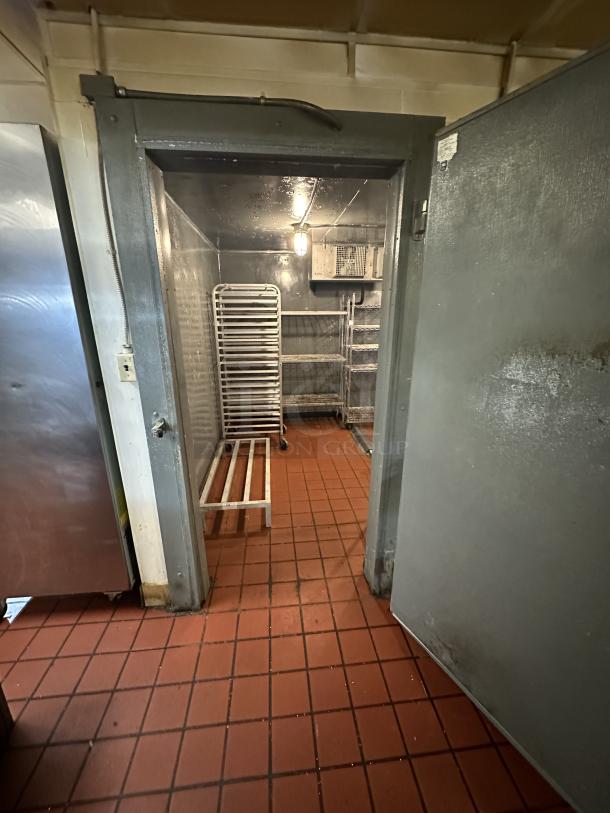 Leer Walk in Cooler Door & Frame ONLY The walls are built into the structure - Image 4 of 5