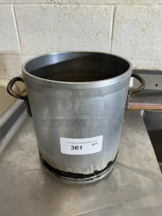 Lincoln Wear-Ever Classic Select 15 Qt. Heavy Duty Aluminum Stock Pot with handle