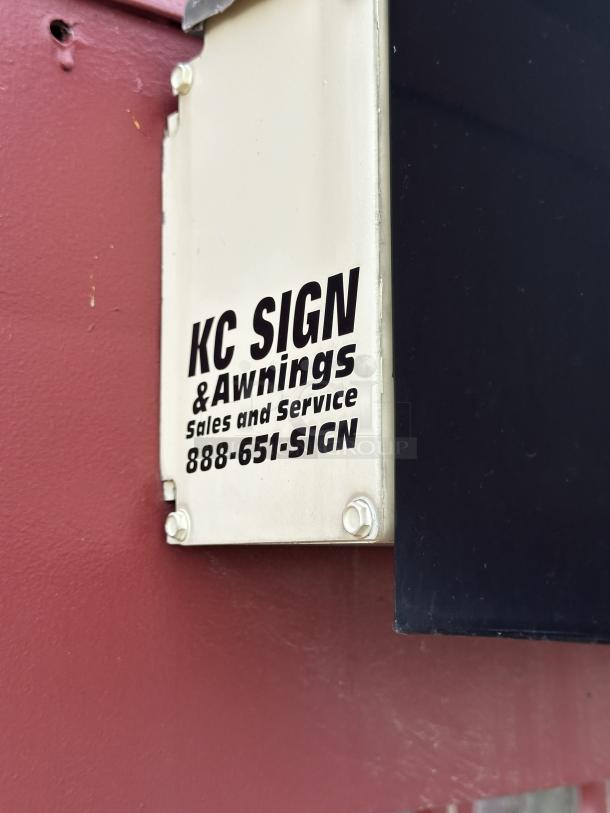 Diner Sign Powers on 115 Volt - Image 2 of 3